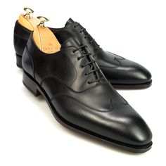 AUSTERITY BROGUE OXFORD 80270 SIMPSON Oxford Shoes Outfit, Wingtip Oxford Shoes, Austerity, Black Oxfords, Casual Dress Shoes, Wingtip Oxford, Oxford Shoes Men, Office Shoes, Mens Black Leather