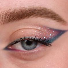 Eye Makeup Designs, Makeup Pictures, روتين العناية بالبشرة, Makeup Designs, Makeup Eyeliner, Eyeshadow Looks