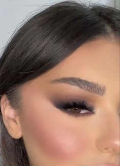 Baddie Smokey Eye, Simple Fancy Makeup, Ulta Beauty Advisor Outfits, Tan Eyeshadow Look, Prom Makeup For Green Eyes Purple Dress, Make Up Nero, Cop Halloween Makeup, Makeup Looks Night Out, Black Simple Makeup