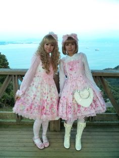 Gyaru Substyles, Sweet Fashion, Kawaii Core, Romantic Outfit, Rococo Style, J Fashion