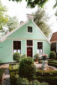 Volendam and Marken: Visit in a Day Trip from Amsterdam Aesthetic Netherlands, Day Trips From Amsterdam, Fish Stand, Colorful Houses, Visit Amsterdam, Cycling Route