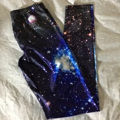 Super Cute Galaxy Leggings. Size S/M. Wish They Fit But Purchased Overseas And Were Too Big On Me. Brand New. No Tags. Galaxy Leggings, Angel Images, Girly Accessories, Samsung Wallpaper, Halloween Ideas, Style Ideas, Colorful Leggings, Blue Black, Color Blue