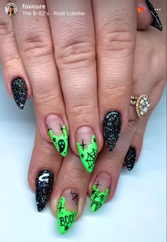 Get ready for Halloween with these spooky and creative nail art designs! From ghosts and bats to pumpkins and spiders, this video will show you step-by-step how to achieve the perfect Halloween manicure. Whether you're going for cute or creepy, these nail art ideas will surely impress at any Halloween party. Short Stiletto Halloween Nails, Bright Halloween Nails, Funky Halloween Nails, Halloween Almond Nails Design, Stiletto Nails Halloween, Almond Nails Halloween, Stiletto Halloween Nails, Halloween Stiletto Nails, Glitter Halloween Nails