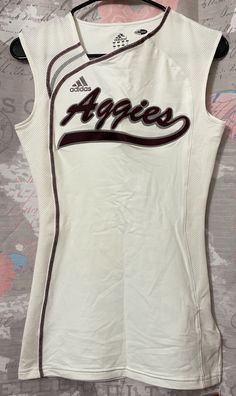 Sleeveless Jersey Outfit, Cute Jersey Outfits, Volleyball Jersey, Volleyball Jerseys, Women's Volleyball, Dr Closet, Adidas Jersey, Jersey Outfit, Women Volleyball