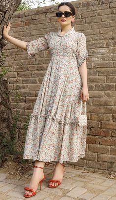 Chickenkari Frocks, Panel Frock Design, Gown Western, Dress Patern, Summer Abaya, Dress Design Pakistani, Designer Maternity Clothes, Frock Fashion