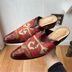 Incredible Handmade Turkish Loafers With Burgundy Leather Accents. The Upper Is Made From 100% Wool And Woven In A Traditional Geometric Pattern. Size 7. Heel Measures Approx. 1.5” These Were Only Worn A Couple Of Times And Are In Excellent Preowned Condition. Traditional Shoes, Embroidered Wool, Shoe Design, Slip On Mules, Leather Accents, Handmade Shoes, Mule, Flat Shoes Women, Loafer Flats