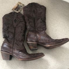 Corral Women’s Cowboy Boots, Genuine Leather, Brown, Size 9 1/2, Brand New W/ Tags Heeled Cowgirl Boots, Dark Brown Cowgirl Boots, Western Vintage Brown Boots For Rodeo, Crocodile Cowgirl Boots, Cowboy Boots Vintage, Affordable Western Knee-high Cowboy Boots, Luxury Brown Knee-high Cowboy Boots, Boots Vintage, Shoes Women