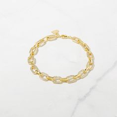 Beautiful, and elegant paperclip bracelet is perfect for layering or wearing along for a minimalist look! 14k Gold or Rhodium plated brass We use a THICK plating for a piece that will be with you for years to come! 6.25" and 6.75" Chain + .5" Extension chain Lobster Clasp Closure Nickel-free Paperclip Bracelet, Gold Chain Bracelet, Bracelet Stacking, Gold Link Bracelet, Bracelet Diamond, Dainty Bracelet, Bracelet Dainty, Gold Link, Bracelet Chain