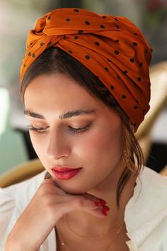 Turban Facile à Nouer - Made in France | Indira de Paris – Indira de paris Turban Mode, Scarf Aesthetic, Hair Turban, Peinados Fáciles Para Cabello Corto, Turban Style, Penteado Cabelo Curto, Turban Headbands, Head Accessories