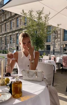 gianna mäkinen Aria Vitiello, Luca Vitiello, Cora Reilly, Luxury Lifestyle Dreams, Future Lifestyle, Foto Ideas Instagram, Dream Lifestyle, Old Money Aesthetic