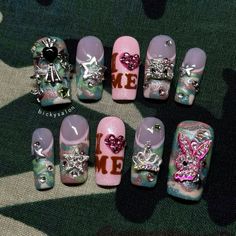 Camo Print Nails, Y2k Mcbling Nails, Camo Nails Acrylic, Chappell Roan Nails, Cute Nails Y2k, Nails Mcbling, Trashy Nails, Duck Tips, Pink Camo Nails