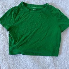 Size L But Fits Like A Small Never Worn! Basic Green Crop Top, Green Crop Top, Crop Tee, Halloween Costumes, Crop Top, Womens Sizes, Womens Tops, Crop Tops, Collage