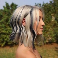 Black Shadow Root Blonde, Fun Hair Color Short Hair, Black Blonde Short Hair, Short Fun Hair Color, Natural Color Blocking Hair, Colorblock Hair Short, Dark Ends Hair, Panel Hair Color, Secret Two Tone Hair