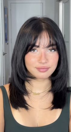 Shoulder Length Hair Bangs Round Face, Crescent Bangs Heart Shaped Face, Haircut Idea For Round Face, Midlength Haircuts With Layers And Bangs, Bangs For Cowlicks, Hair Cuts 2024 Trends Round Face, Small Bangs Hair, Bangs For Small Forehead, Face Framing Short Hair