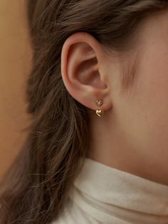 Gold Stylish Earrings, Hold Earrings Design, Second Stud Earrings Gold Indian, Gold Earrings Dainty, Trendy Earrings Gold, Gold Earing Design New, Earrings Gold Design, 2 Grams Gold Earrings Designs, Gold Simple Earrings