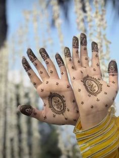 a woman's hand with hendix on it