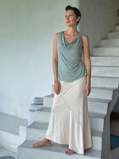 Versatile Summer Rayon Tops, Summer Fitted Modal Top, Summer Modal Fitted Top, Relaxed Fit Viscose Top For Day Out, Fitted Modal Top For Summer, Effortless Spring Rayon Tops, Flowy Viscose Top For Day Out, Effortless Rayon Tops For Spring, Flowy Casual Rayon Tops