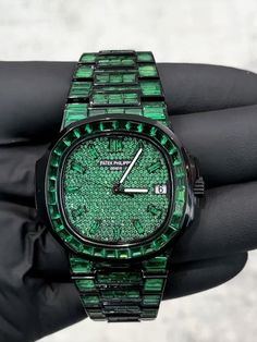 Patek Philippe Emerald, Green Emerald Watch, Gang Lifestyle, Patek Philippe Watches Men, Emerald Watch, Patek Philippe Mens, Watch Making, Green Luxury