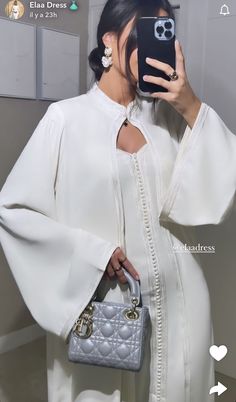 Ramadan Style, Ramadan Clothes, Ramadan Outfits, Moroccan Kaftan Dress, White Kaftan, Estilo Hijab, Moroccan Clothing, Kaftan Designs, Moroccan Fashion