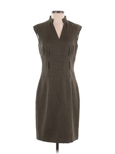 Antonio Melani Casual Dress Size: 4 Gray Dresses - used. 100% POLYESTER, Sheath, V-Neck, Knee Length, Sleeveless | Antonio Melani Casual Dress - Sheath: Gray Dresses - Used - Size 4 Elegant Brown Sleeveless Knee-length Dress, Elegant Brown Knee-length Sleeveless Dress, Elegant Fitted Brown Sleeveless Dress, Elegant Brown Fitted Sleeveless Dress, Elegant Shift Knee-length V-neck Dress, Fitted Sleeveless Brown Dress For Work, Elegant Knee-length Shift V-neck Dress, Fitted Brown Sleeveless Dress For Work, Elegant V-neck Shift Knee-length Dress