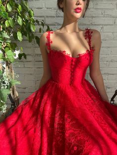 Scarlet Rose Garden Gown | Teuta Matoshi Garden Gown, Prom Dress Tulle, Teuta Matoshi, Princess Fantasy, Tulle Party Dress, Vintage Prom, Dress Tulle, Prom Dresses Vintage, Tulle Prom Dress