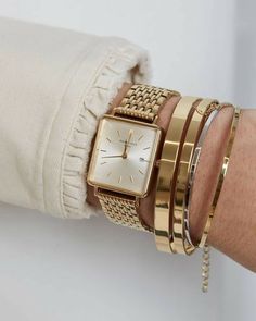 Rosefield Watch, Gold Outfit, Beautiful Watches, Women's Watch, Watches Jewelry, Cool Watches, Watch Brands, Luxury Watches