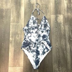 Brand New Never Been Worn Swimsuits (Don’t Have Tags)! I Have 6 Total, 2 Small, 2 Medium, 2 Large. Could Be Paired With A Pair Of Skinny Jeans Or A Pair Of Jean Shorts And Would Be Super Cute As A Summer Time Outfit! Every Swimsuit Has A Hygiene Sticker On The Crotch Area For Your Health And Safety. Printed Halter Neck Bodysuit For Summer, Summer Triangle Top One Piece Swimsuit, Fitted Triangle Top One Piece For Summer, Fitted Triangle Top One-piece For Summer, Summer Triangle Top Bodysuit With Lined Body, Summer Fitted One Piece With Triangle Top, Fitted Backless One Piece For Spring, Printed Halter Neck Bodysuit For Poolside, Summer Printed Halter Neck Bodysuit