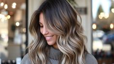 40+ Gorgeous Balayage Highlights Hairstyles You'll Love In 2024 Dark Blonde Balayage, Brunette Roots, Highlights Hairstyles, Light Brown Balayage, Sun Kissed Highlights, Blonde Balayage Highlights, Creamy Blonde, Caramel Balayage, Lob Hairstyle