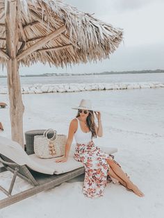 Cancun Outfits Dinner, Cute Honeymoon Outfits, Beach Outfits Women Summer, Beach Outfit Plus Size, Cold Beach Outfit, Classy Beach Outfit, Modest Beach Outfit, Fall Beach Outfits, Miami Beach Outfits