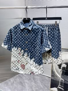 Louis Vuitton Clothing Shorts T-Shirt Spring/Summer Collection Short Sleeve Louis Vuitton Outfit Men, Summer Drip, Louis Vuitton Outfit, Wedding Blazers, Dior Clothing, Louis Vuitton Shirt, Element Design, Concept Clothing, Fresh Outfits