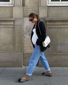 Chic Pregnancy Style, Pregnant Street Style, Spring Maternity Outfits, Pregnant Outfits, Fall Maternity Outfits