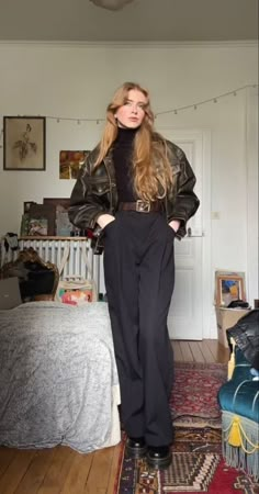 Aesthetic Business Casual Outfits For Women, British College Outfit, Grunge 60s Outfits, Trouser And Boots Outfit, Men I Trust Aesthetic Outfit, Im With The Band Aesthetic Outfits, Office Grunge Work Outfits, Hippie Corporate Outfits, Classical Musician Outfit