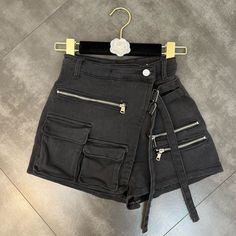 Cargo Pocket Design, Short Cargo, Shorts Skirt, Green Belt, Denim Skirt Women, Cargo Skirt, Cargo Pocket, Women Cargos, Short Jeans