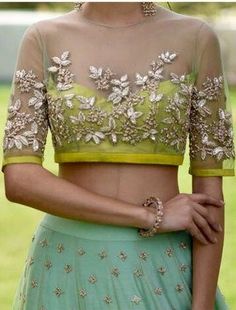 Latest Lehenga Blouse Designs, Golden Blouse Designs, Blouse Back Neck Designs, Indian Saree Blouses Designs, Blouse Designs Indian, Red Lehenga