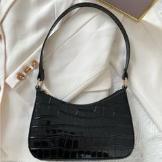 Croc Embossed Baguette Bag 9.5”L X 5”H Basket Thrift Inspo, Luxury Bags Collection, White Shoulder Bag, Girly Bags, Elegant Bags, Fancy Bags, Baguette Bag, Pretty Bags, Black Shoulder Bag