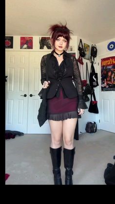 Romantic Goth Aesthetic Outfits, Red Hair Outfit Ideas, Dark Romantic Style, Red Goth Outfits, Goth Outfit Inspo, Goth Outfit Ideas, Uni Outfits, Swaggy Outfits, Gothic Outfits