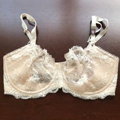 New With Original Tags, This Victoria’s Secret Cream Lace Bra Is Part Of The Dream Angels Push-Up Without Padding Collection. Prefect For Everyday Sexy. No Trades But Offers Welcome! White Full Coverage Feminine Bra, Feminine Full Coverage White Bra, Cream Bra With Delicate Lace, Feminine White Full Coverage Bra, Beige Bra For Daywear, Cream Delicate Lace Bra, Daywear Full Cup Bra With Lace Trim, Victoria's Secret Feminine Beige Bra, Fitted Cream Bra From Victoria's Secret