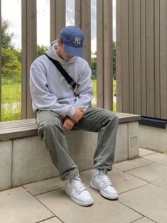 Streetware Outfits Men, Grey Hoodie Outfit Men, Blue Hoodie Outfit, Gray Hoodie Outfit, Nike Hoodie Outfit, Blue Jeans Outfit Men, Hat Outfit Men, Hoodie Outfit Men