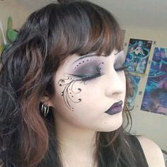 Dark Faerie Makeup, Fairy Goth Makeup, Whimsygoth Makeup, Whimsy Goth Makeup, Goth Graphic Liner, Whimsy Makeup, Witchy Makeup Looks, Whimsigoth Makeup, Funky Makeup