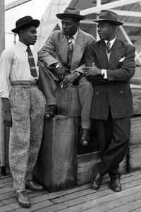 1950s Fashion Menswear, African American Clothing, 1940s Mens Fashion, Men In Suits, Vintage Street Style, Zoot Suit