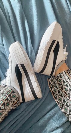 Adidas Casual, Cool Kicks, 26th Birthday, Shoes Cute, White Platform, Cute Sneakers, Evening Dress Fashion, Pumas Shoes