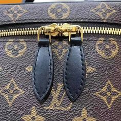 Size: Standard Size It comes with Dust box, Care manual, Tag, and Paper bag. Top Collection, New Handbags, Croatia, Louis Vuitton Bag, Fashion Statement, Car Accessories, Wellness Design, Paper Bag, Clutch Bag