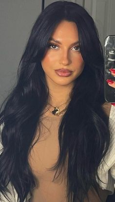 Women Hairstyle Ideas Trends 2023-2024 Brunette Hair Trends, Black Hair Layers, Black Hair Haircuts, Black Hair Aesthetic, Natural Black Hair, Jet Black Hair, Long Dark Hair, Long Hair With Bangs