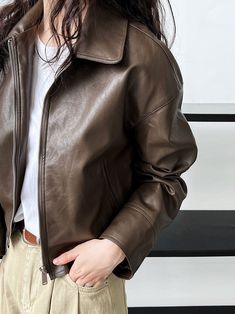 Brown Faux Leather Jacket Outfit, Brown Leather Jacket Aesthetic, Short Coats Women, Looks Street Style