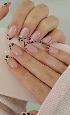 #aesthetic #girl #cleangirl #nails Colorful Twists, Nail Art Unique, Leopard Nail Art, Tiger Nails, Simple Fall Nails