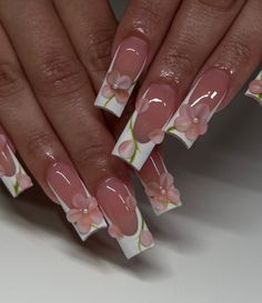 Simple Cute Nails Medium Length, Nails Design Floral, Hand Painted Flower Nails, Besame Mucho Nails, Short Square Acrylic Nails Fall 2024, Wet Nails Look, Pink Flower Acrylic Nails, Flower Nails Pastel, 3d Nail Designs Flowers