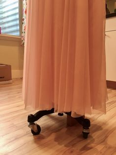 How to hem a prom dress, wedding dress, formal gown - noelle o designs Girly Crafts, Original Hem, Sewing Wedding Dress, A Prom Dress, Sewing 101, Crazy Stuff, Beaded Bodice