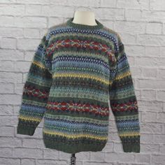 Pit to Pit: 20.5" Length: 29" smoke free  no rips tears or stains 90s Green Winter Sweater, Green 90s Style Winter Sweater, Green 90s Winter Sweater, Random Clothes, Oversized Knit Sweater, Oversize Knit, Oversized Knitted Sweaters, Pullover Sweater Women, Women Pullover