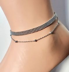 Silver Double Strand Anklet, Silver Ball Chain Ankle Bracelet, Double Chain Anklets, Anklet Jewelry, Foot Jewelry, Body Jewelry, Beach Jewel  This simple, delicate design is the perfect way to add style and class to any look.  It was made from wide chain and thin ball chain and finished with extension chain. 🔸I can made Bracelet/Anklet 🔸Item Approximate size: -Bracelet:6.5 ''+ 2''extension chain -Anklet:9.5''+1.5'' extension chain (If you need different size please convo me.) 🔸Materials are h Gold Evil Eye Jewelry, Ankle Bracelets Boho, Silver Chain Anklet, Heart Ankle Bracelet, Rose Gold Anklet, Rhinestone Anklet, Anklet Silver, Antique Silver Necklace, Dainty Choker Necklace