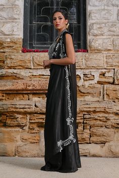 Avery – Sania Maskatiya International Elegant Party Pre-draped Saree With Tassels, Black Silk Pre-draped Saree For Evening, Black Silk Pre-draped Saree For Eid, Black Silk Pre-draped Saree For Party, Elegant Festive Saree With Tassels, Elegant Saree With Tassels For Reception, Elegant Wedding Saree With Tassels, Elegant Pre-draped Saree With Tassels For Wedding, Elegant Pre-draped Wedding Saree With Tassels